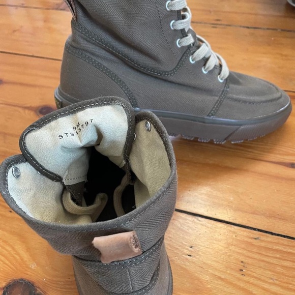 Sperry Men's Olive Bahama Lug Naval Boots Size 9, NWT on bottom of boots, Canvas - Picture 5 of 5